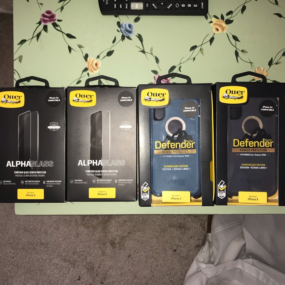 Bundle Otterbox Phone Cases and Screen Protectors